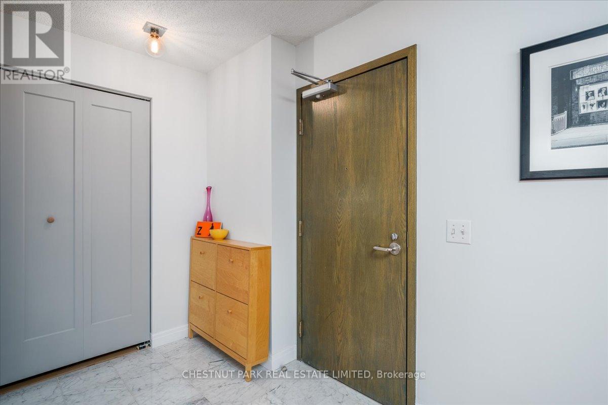 1401 - 50 Lombard Street, Toronto (Church-Yonge Corridor), Ontario  M5C 2X4 - Photo 5 - C12887868