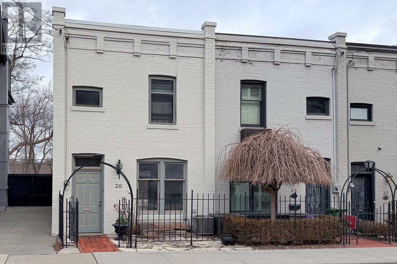 26 Belmont Street, Toronto, Ontario M5R 1P8 - Photo 2 - C12887920