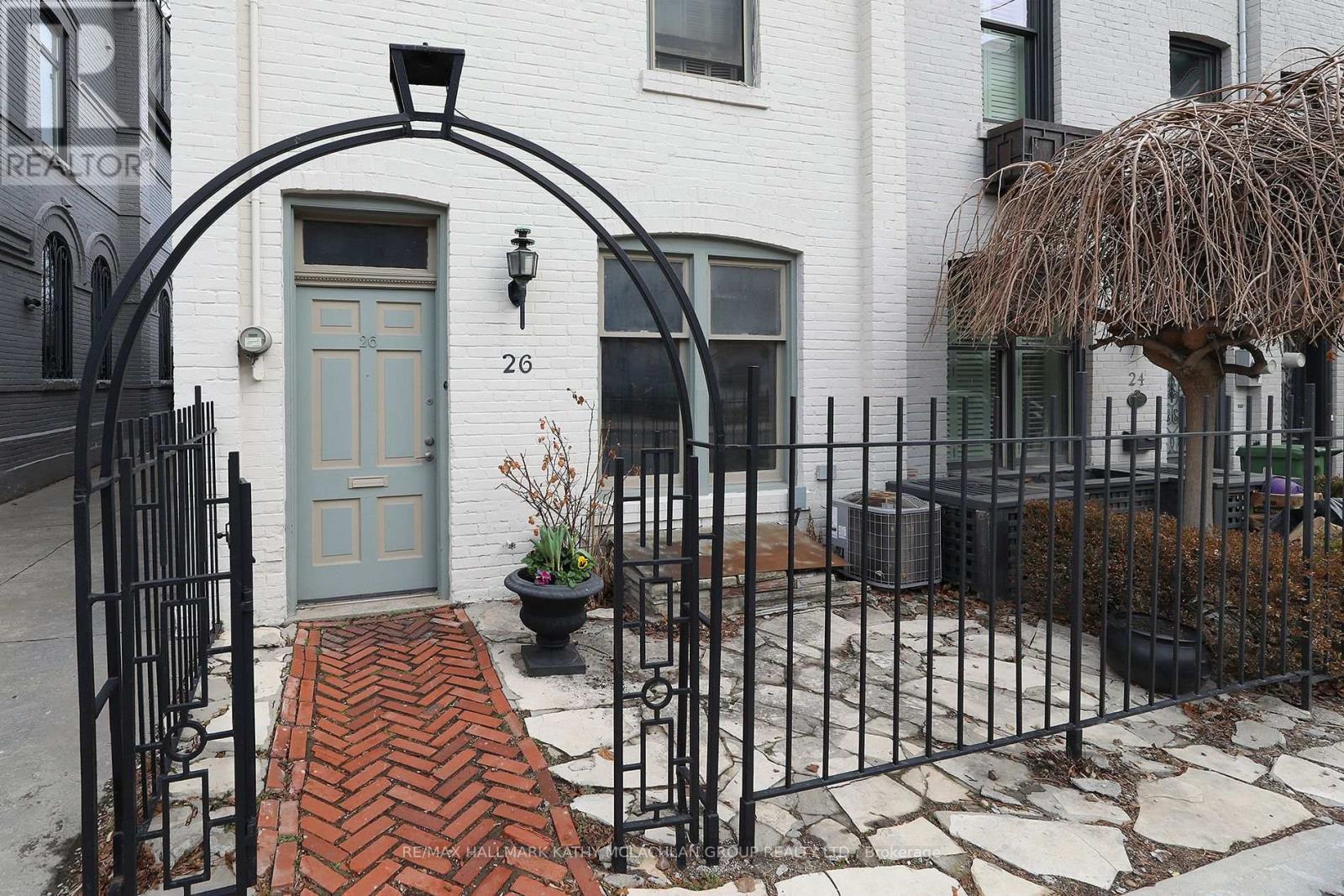 26 Belmont Street, Toronto, Ontario M5R 1P8 - Photo 3 - C12887920