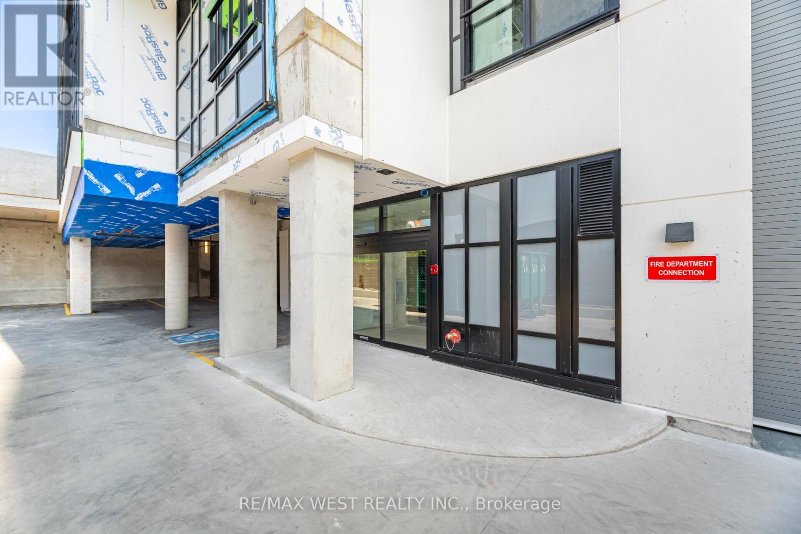 Uph11 - 181 Sterling Road, Toronto (Dufferin Grove), Ontario  M6R 2B2 - Photo 2 - C12887930