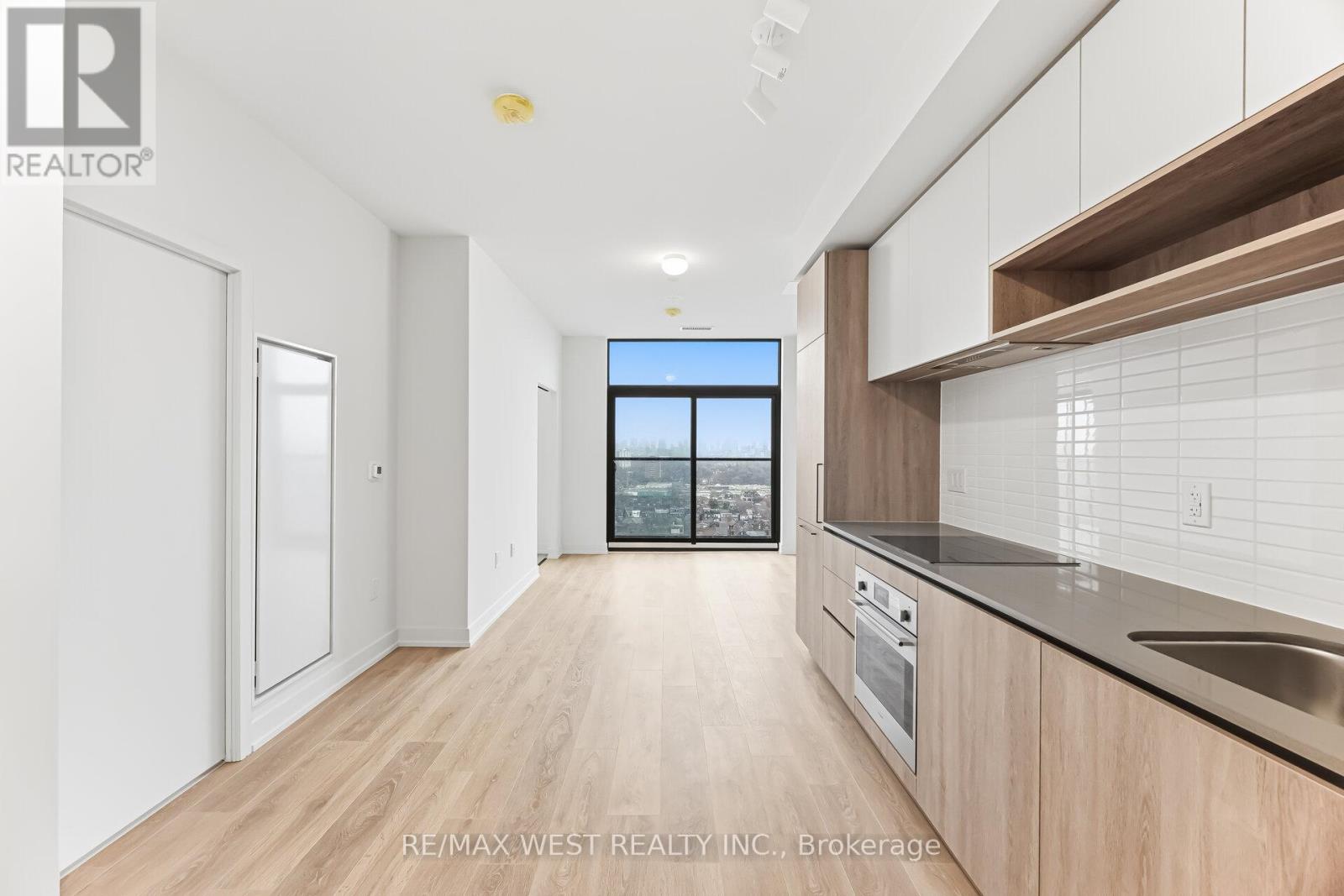 Uph11 - 181 Sterling Road, Toronto (Dufferin Grove), Ontario  M6R 2B2 - Photo 5 - C12887930