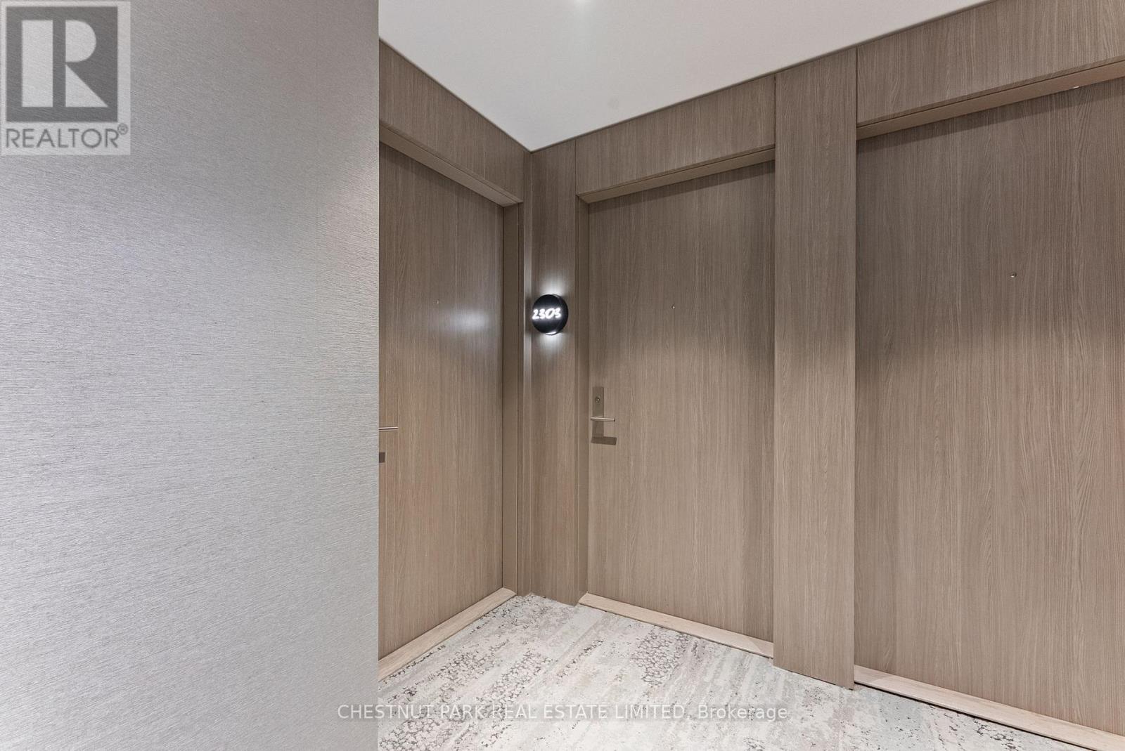 2303 - 161 Roehampton Avenue, Toronto (Mount Pleasant West), Ontario  M4P 0C8 - Photo 2 - C12887938