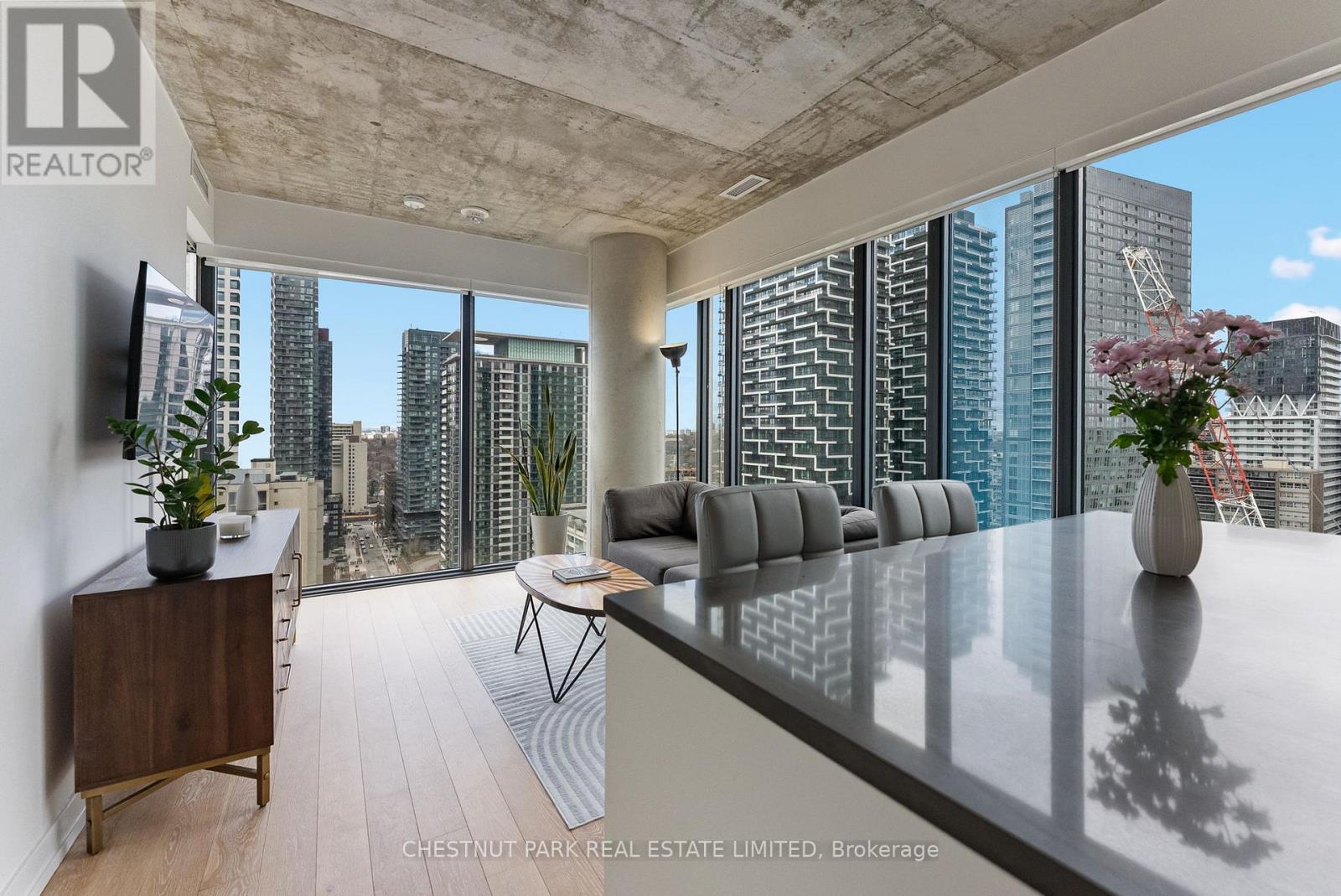 2303 - 161 Roehampton Avenue, Toronto (Mount Pleasant West), Ontario  M4P 0C8 - Photo 3 - C12887938