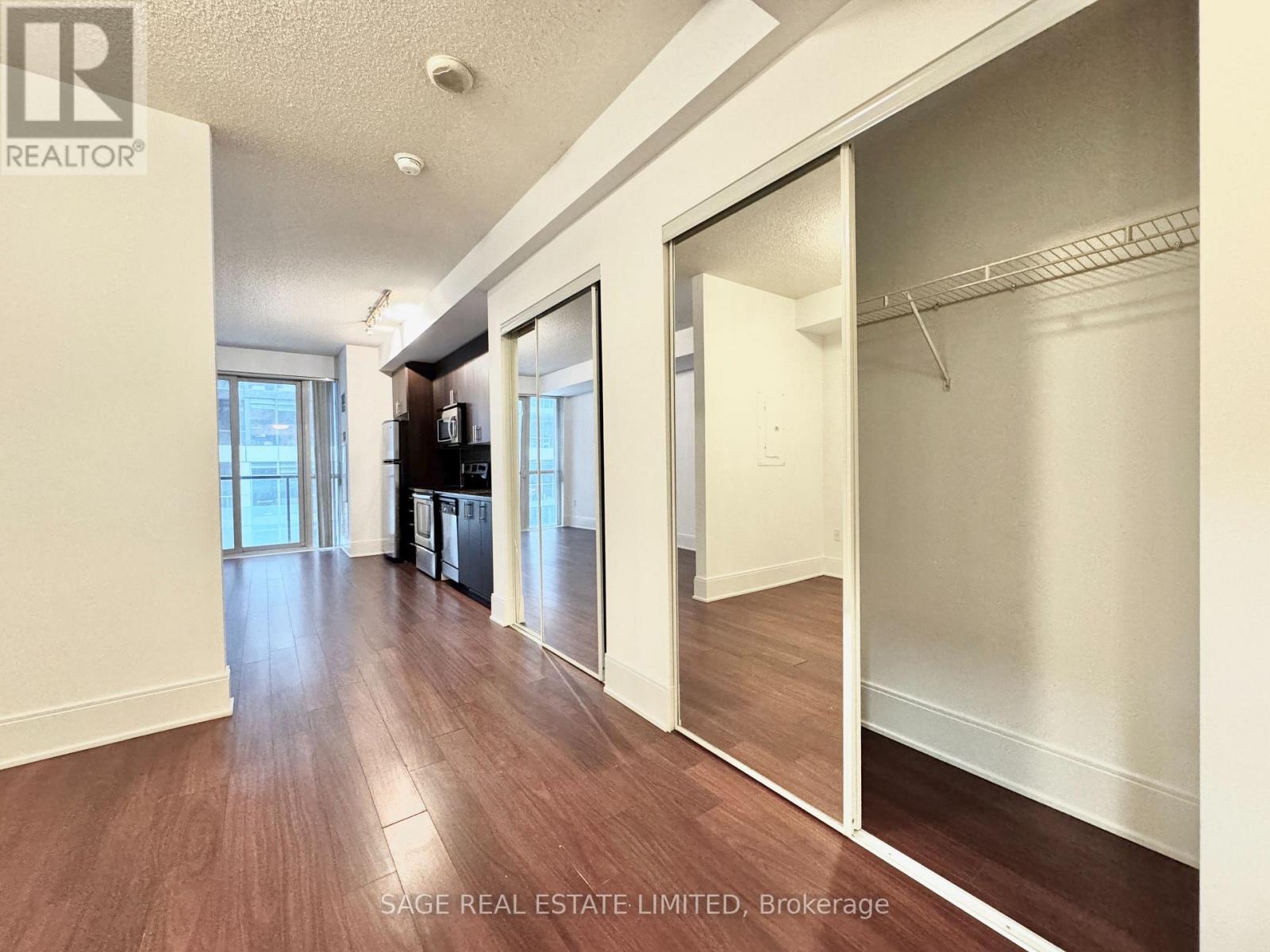 610 - 560 Front Street W, Toronto, Ontario M5V 1C1 - Photo 2 - C12887954