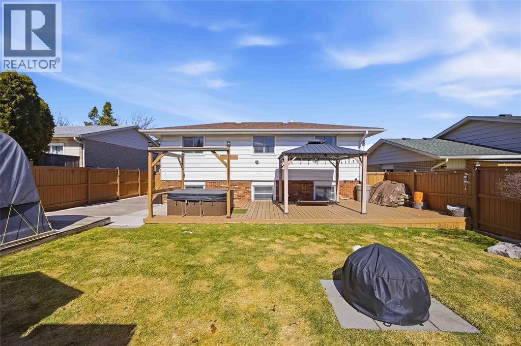 1023 Frost Avenue, Sarnia, Ontario  N7S 4G6 - Photo 32 - 26004981