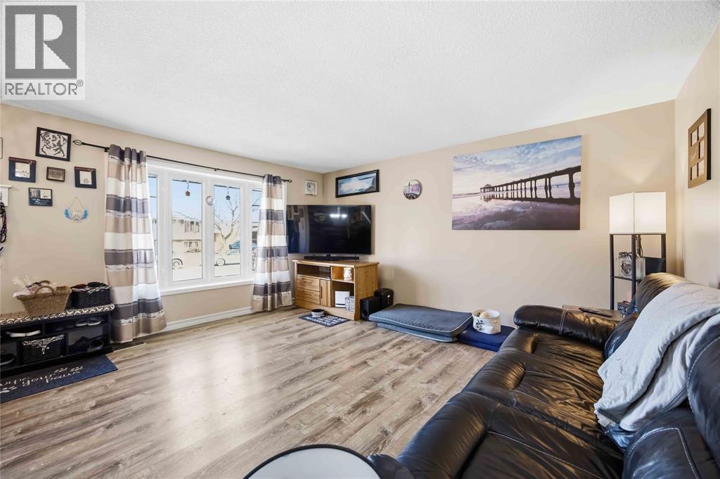 1023 Frost Avenue, Sarnia, Ontario  N7S 4G6 - Photo 6 - 26004981