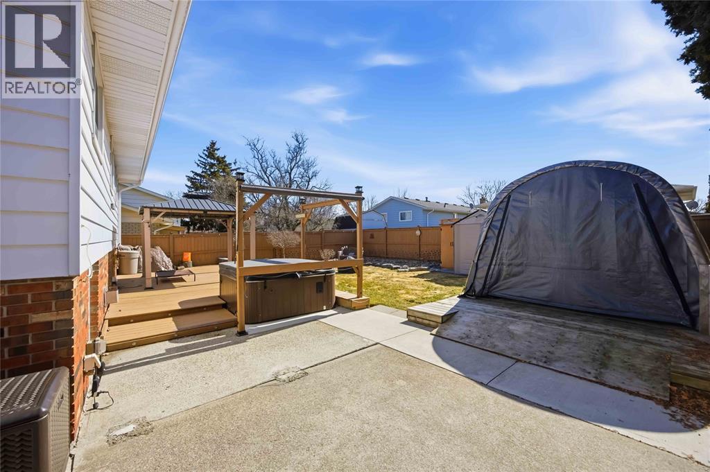 1023 Frost Avenue, Sarnia, Ontario  N7S 4G6 - Photo 29 - 26004981