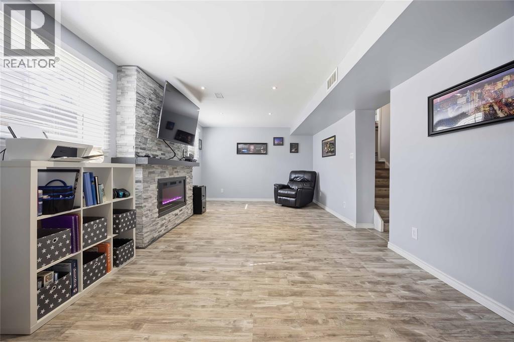 1023 Frost Avenue, Sarnia, Ontario  N7S 4G6 - Photo 22 - 26004981