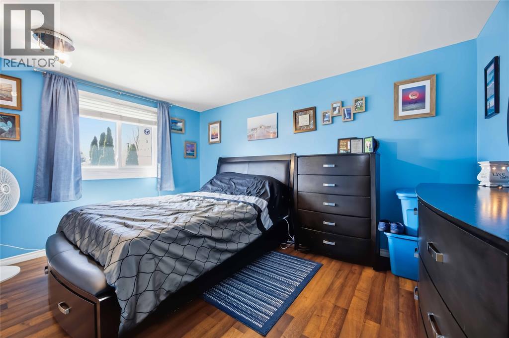 1023 Frost Avenue, Sarnia, Ontario  N7S 4G6 - Photo 13 - 26004981