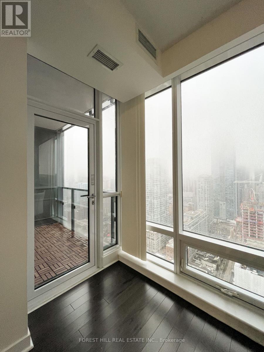 3805 - 295 Adelaide Street W, Toronto, Ontario  M5V 1P7 - Photo 9 - C12887586