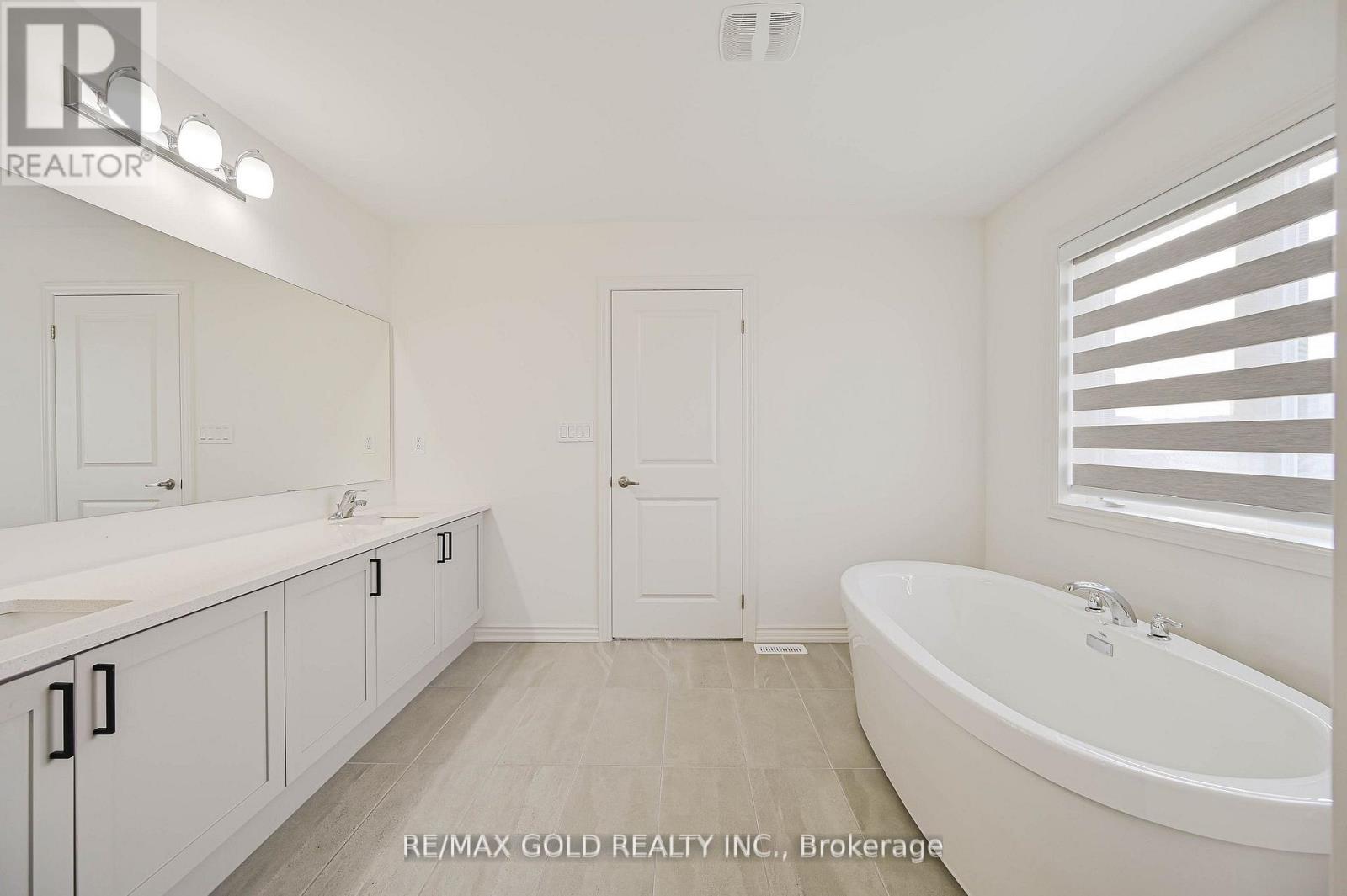 15 Sandhill Crescent, Adjala-Tosorontio, Ontario  L0G 1W0 - Photo 38 - N12887950