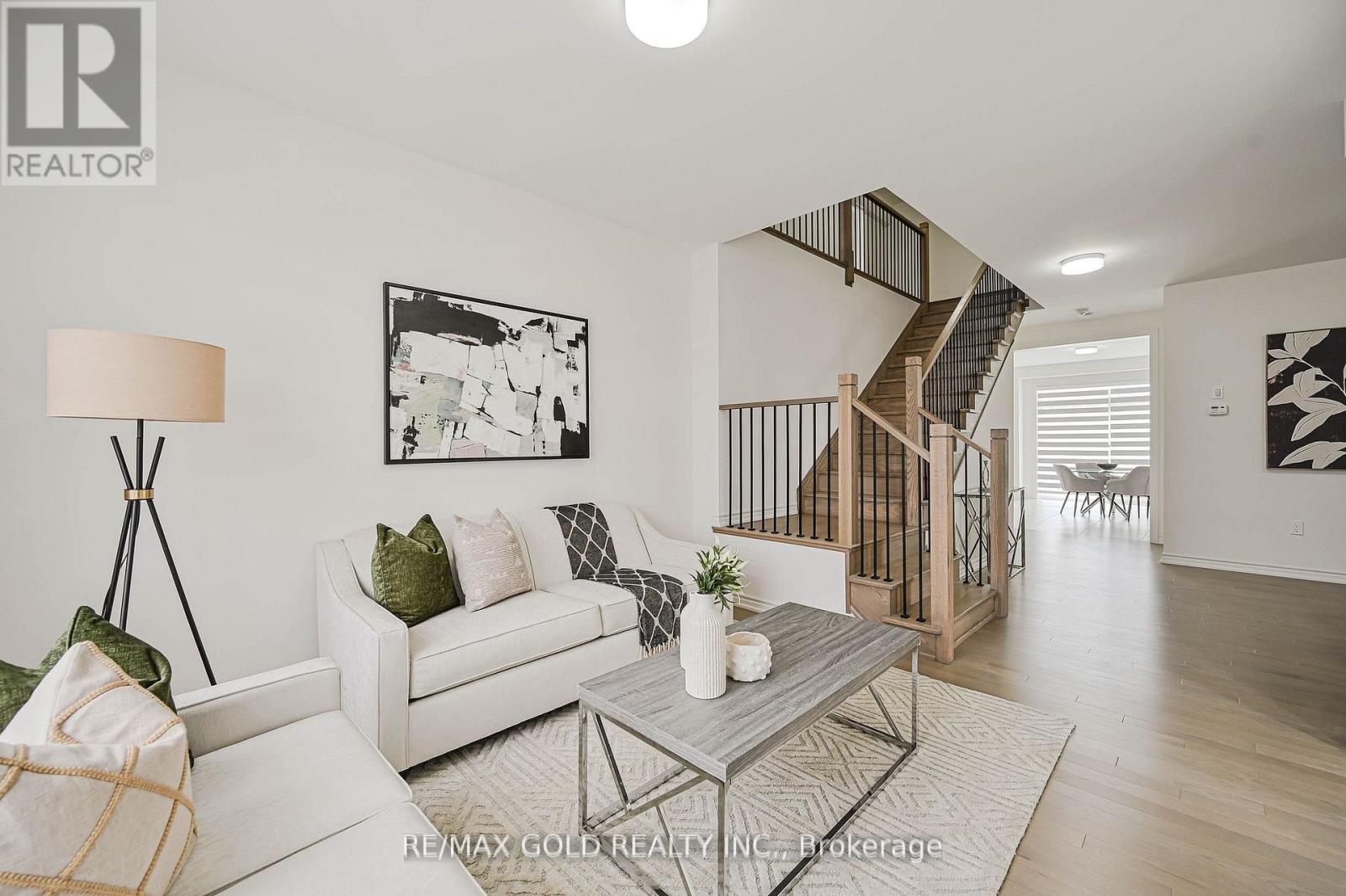 15 Sandhill Crescent, Adjala-Tosorontio, Ontario  L0G 1W0 - Photo 9 - N12887950