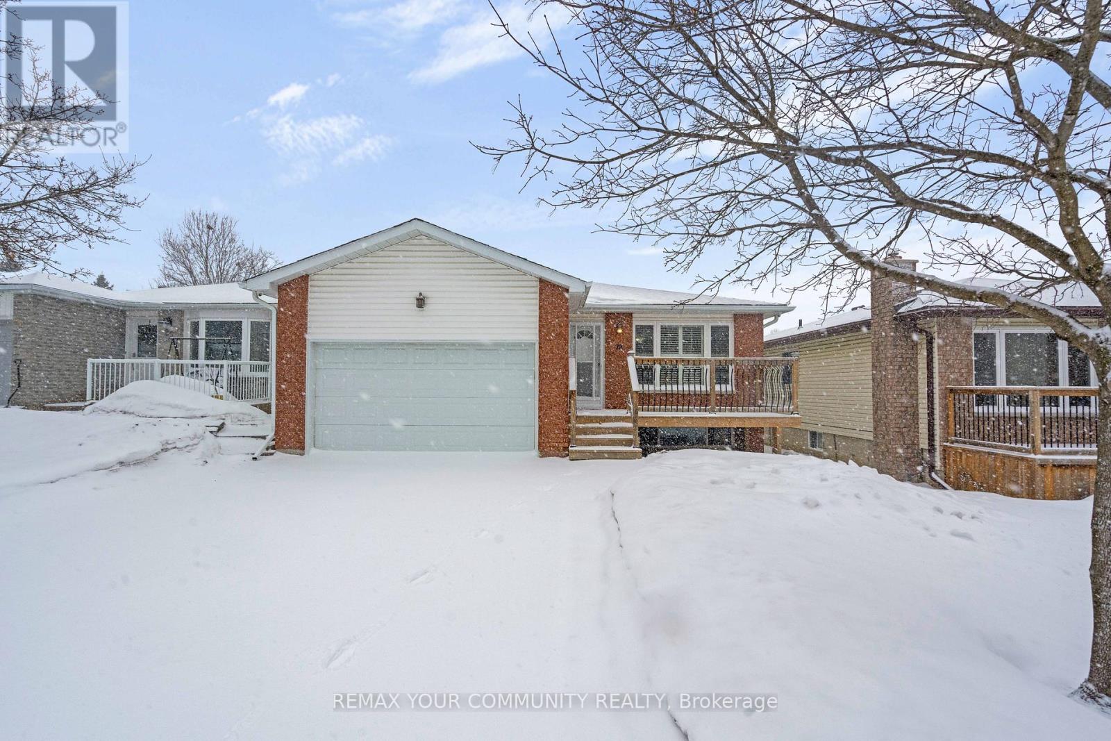 28 Moon Drive, Barrie (Ardagh), Ontario  L4N 7G7 - Photo 2 - S12887772