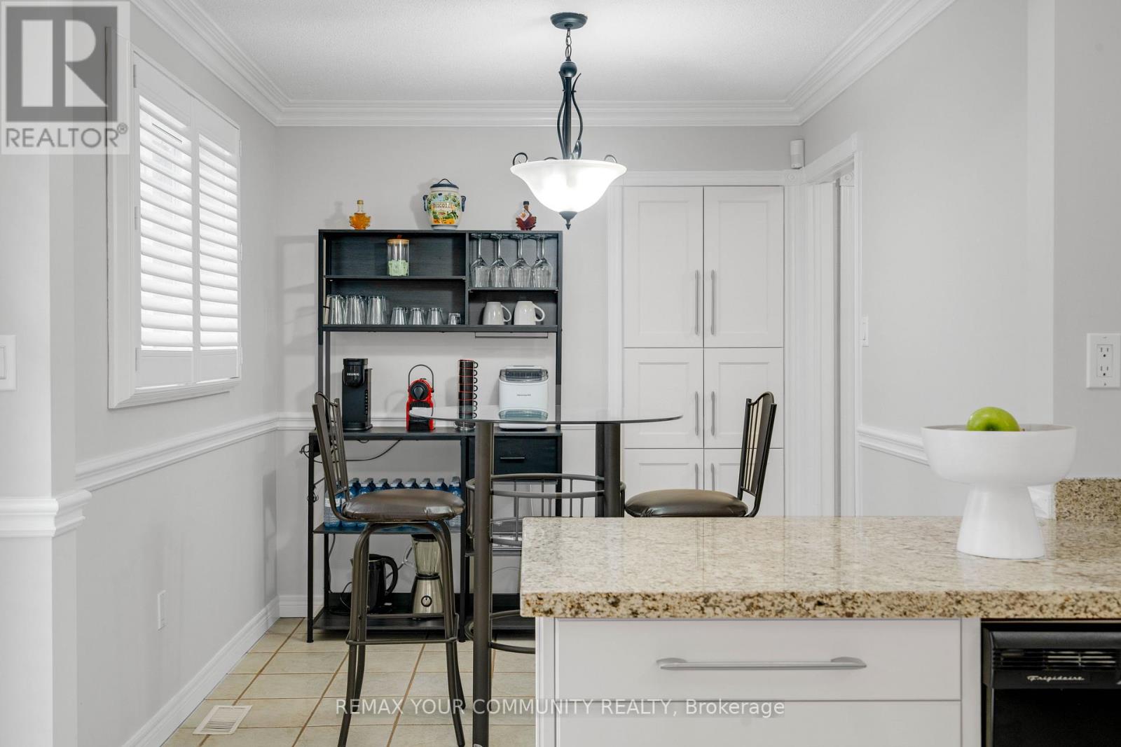 28 Moon Drive, Barrie (Ardagh), Ontario  L4N 7G7 - Photo 15 - S12887772