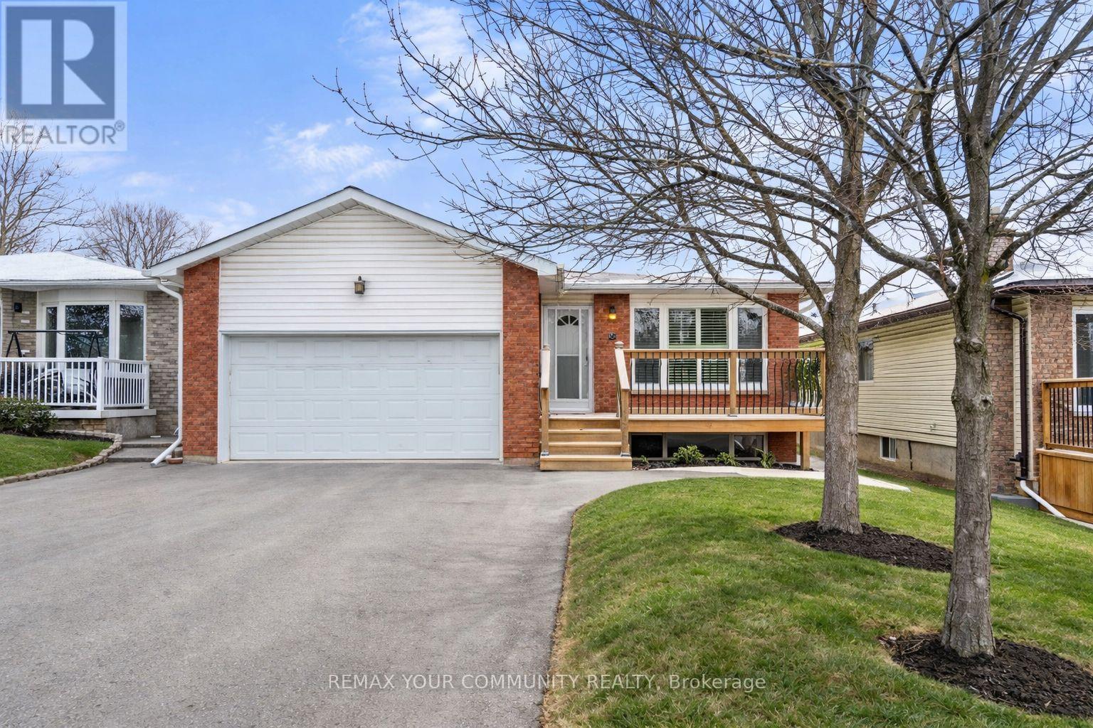 28 MOON DRIVE, barrie (ardagh), Ontario