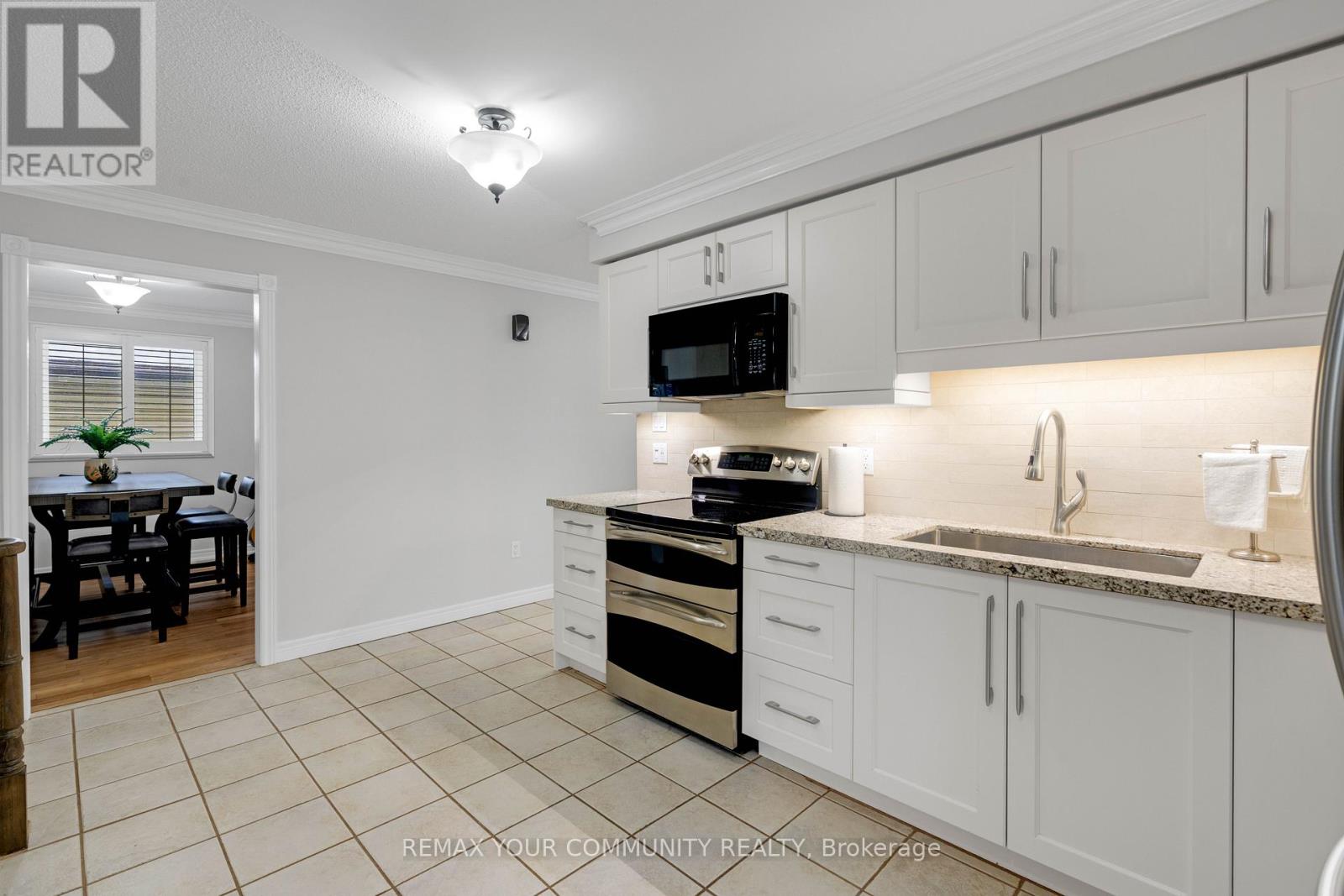 28 Moon Drive, Barrie (Ardagh), Ontario  L4N 7G7 - Photo 17 - S12887772