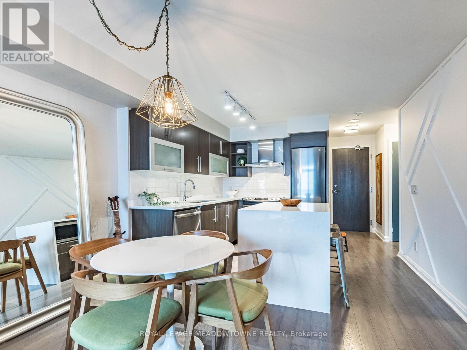 #1808 - 1 Michael Power Place, Toronto (Islington-City Centre West), Ontario  M9A 0A1 - Photo 4 - W12857998