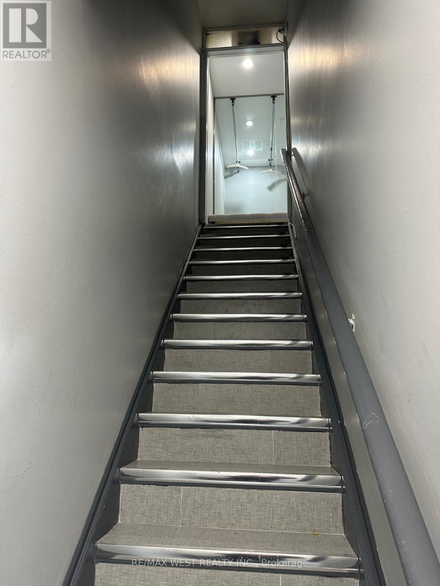 2551 Hurontario Street, Mississauga (Cooksville), Ontario  L5A 2G4 - Photo 15 - W12887800