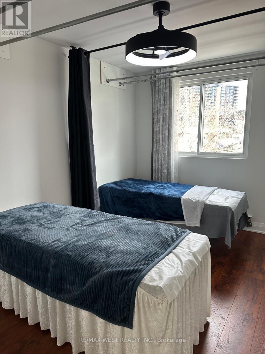 2551 Hurontario Street, Mississauga (Cooksville), Ontario  L5A 2G4 - Photo 22 - W12887800