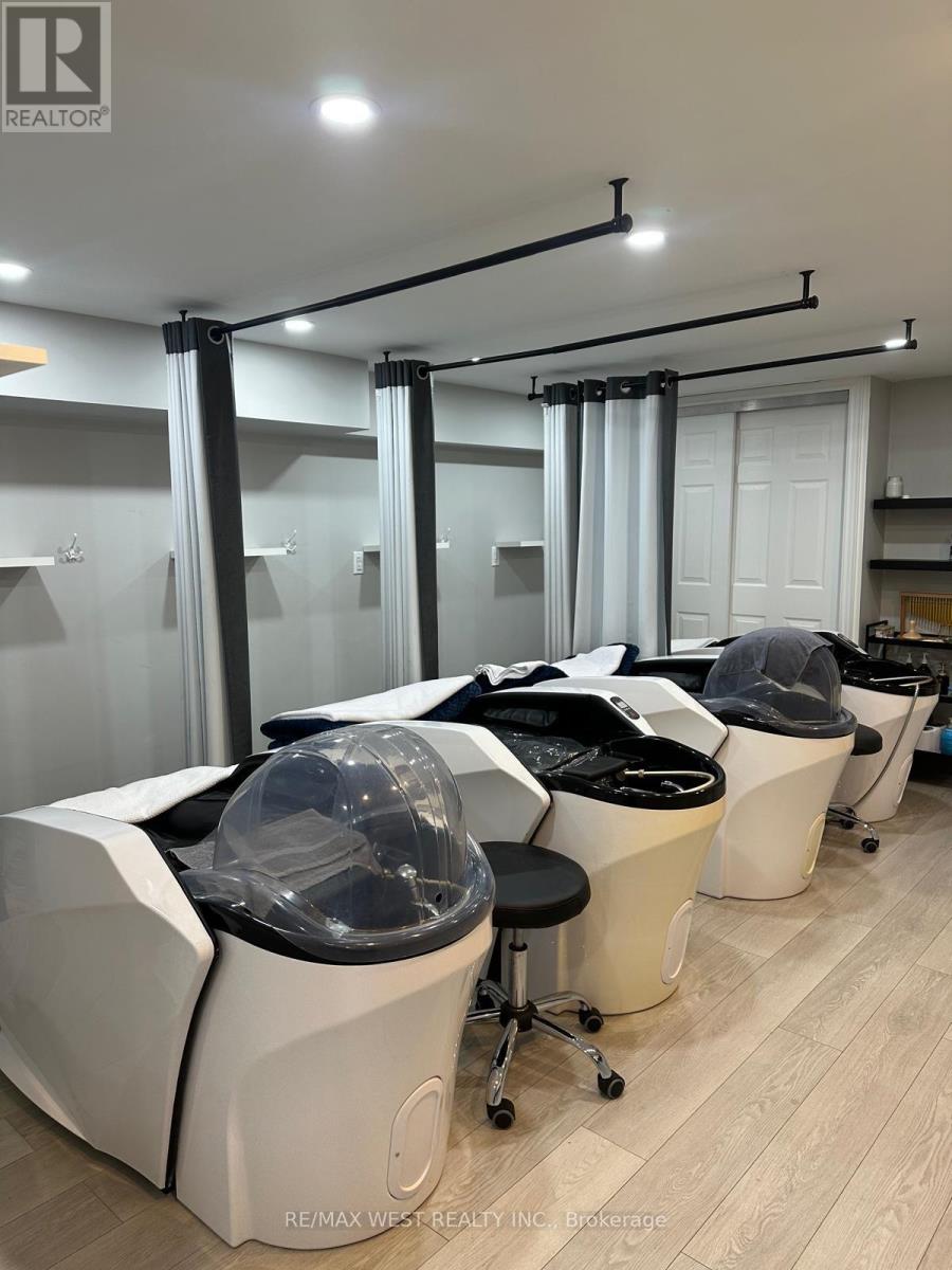 2551 Hurontario Street, Mississauga (Cooksville), Ontario  L5A 2G4 - Photo 29 - W12887800