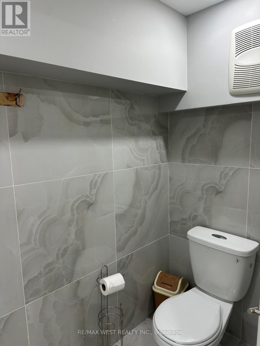 2551 Hurontario Street, Mississauga (Cooksville), Ontario  L5A 2G4 - Photo 31 - W12887800