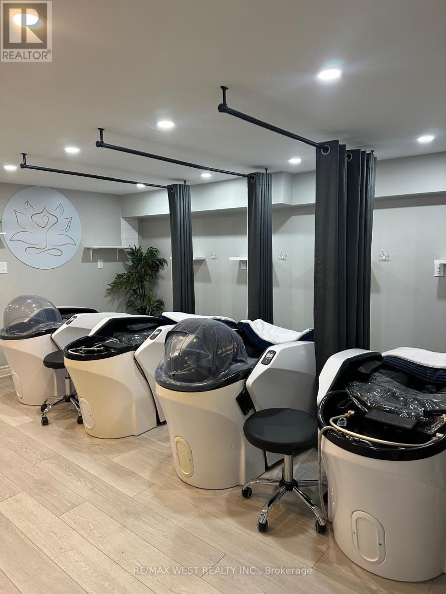 2551 Hurontario Street, Mississauga (Cooksville), Ontario  L5A 2G4 - Photo 34 - W12887800