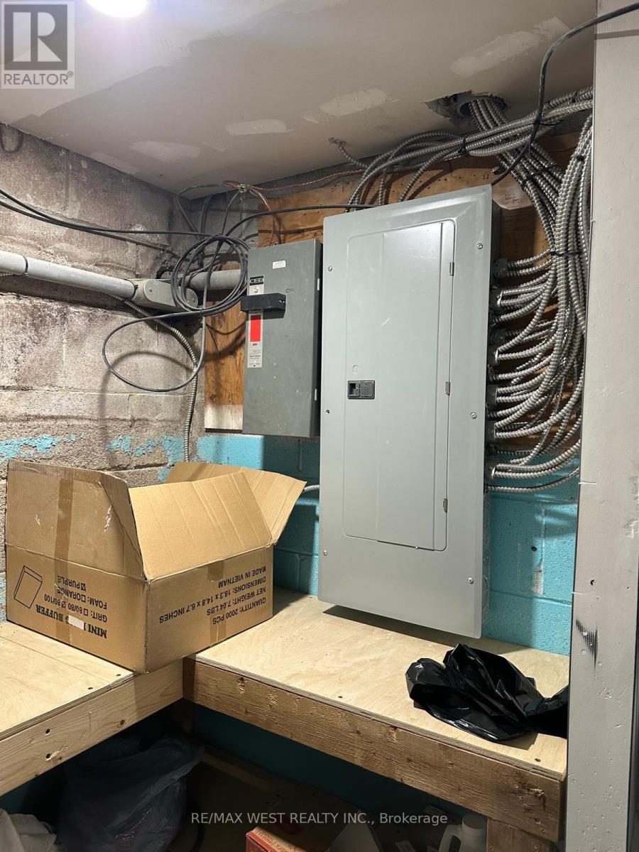 2551 Hurontario Street, Mississauga (Cooksville), Ontario  L5A 2G4 - Photo 36 - W12887800