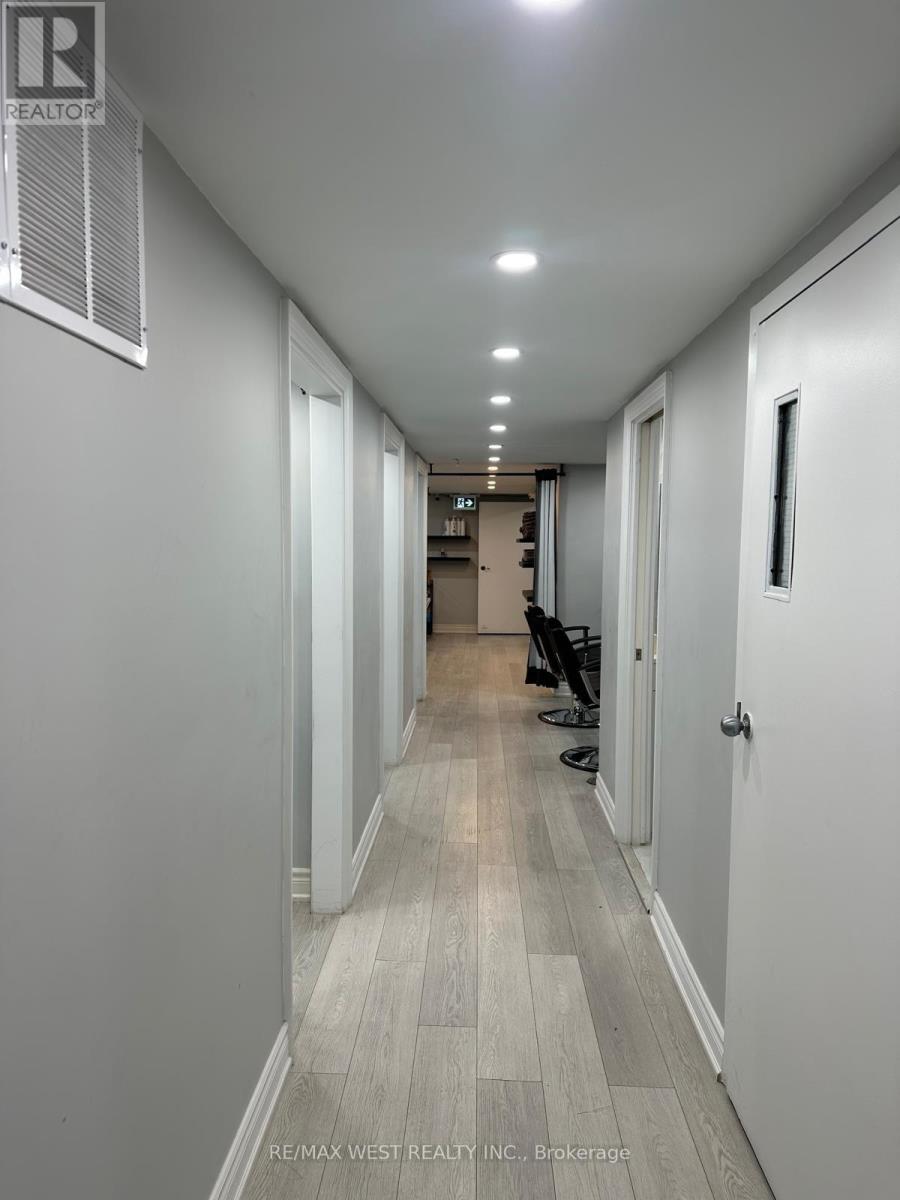 2551 Hurontario Street, Mississauga (Cooksville), Ontario  L5A 2G4 - Photo 37 - W12887800