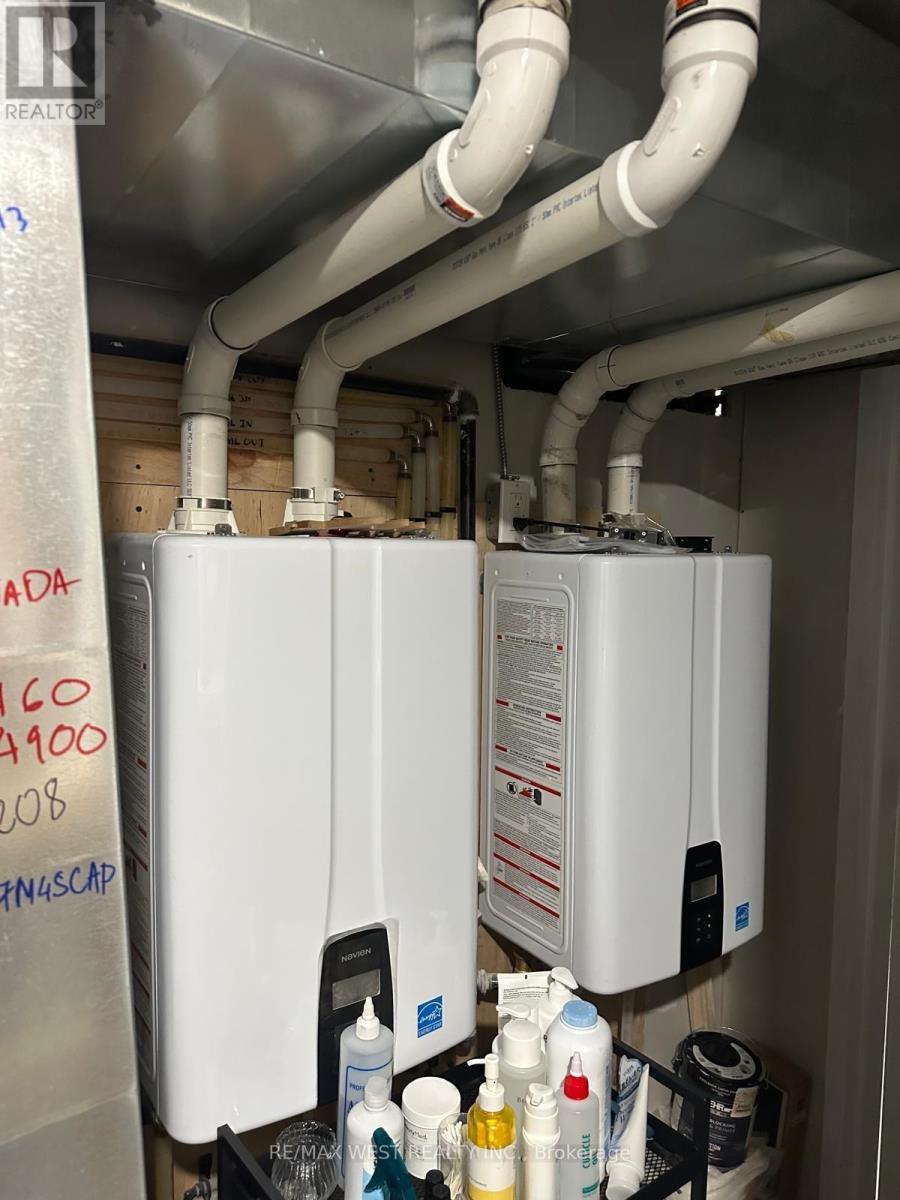 2551 Hurontario Street, Mississauga (Cooksville), Ontario  L5A 2G4 - Photo 38 - W12887800