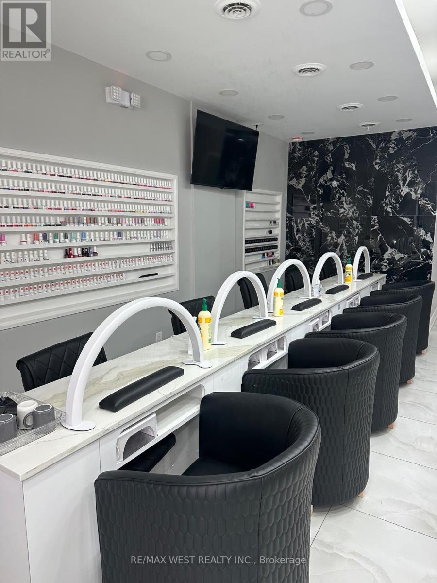 2551 Hurontario Street, Mississauga (Cooksville), Ontario  L5A 2G4 - Photo 9 - W12887800