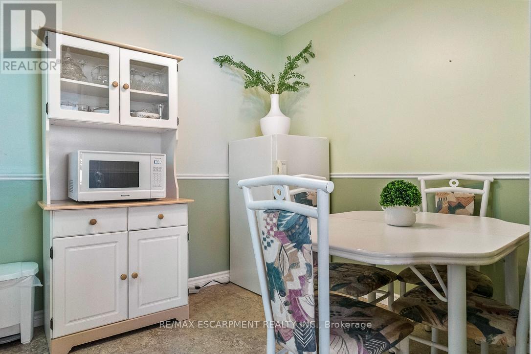 1905 - 1333 Bloor Street, Mississauga (Applewood), Ontario  L4Y 3T6 - Photo 15 - W12887802