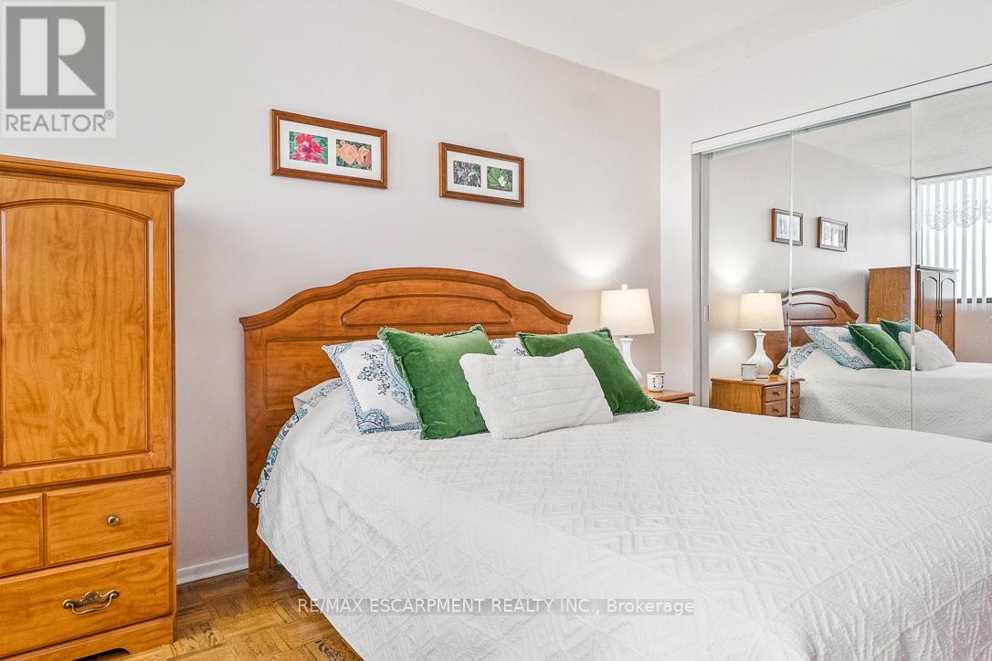 1905 - 1333 Bloor Street, Mississauga (Applewood), Ontario  L4Y 3T6 - Photo 17 - W12887802