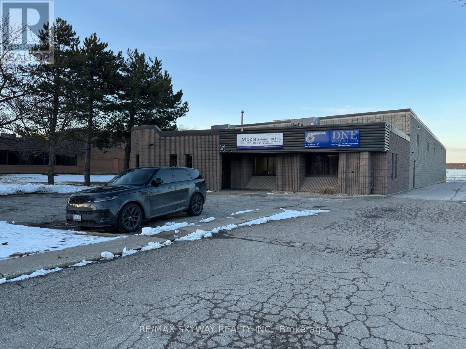 5 Automatic Road, Brampton (Gore Industrial North), Ontario  L6S 4K6 - Photo 5 - W12887812