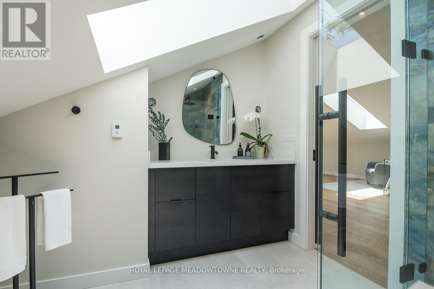 57 Victoria Street, Milton (Om Old Milton), Ontario  L9T 1S6 - Photo 39 - W12887846