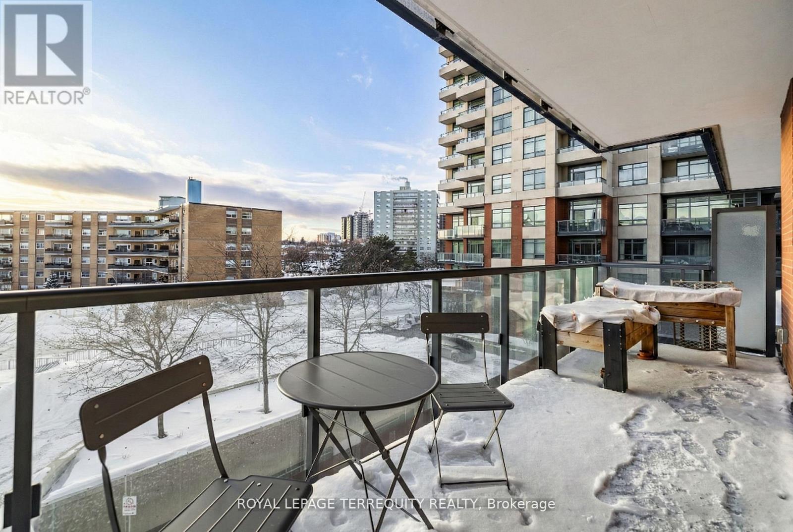 401 - 35 Fontenay Court, Toronto (Edenbridge-Humber Valley), Ontario  M9A 0E2 - Photo 15 - W12887848