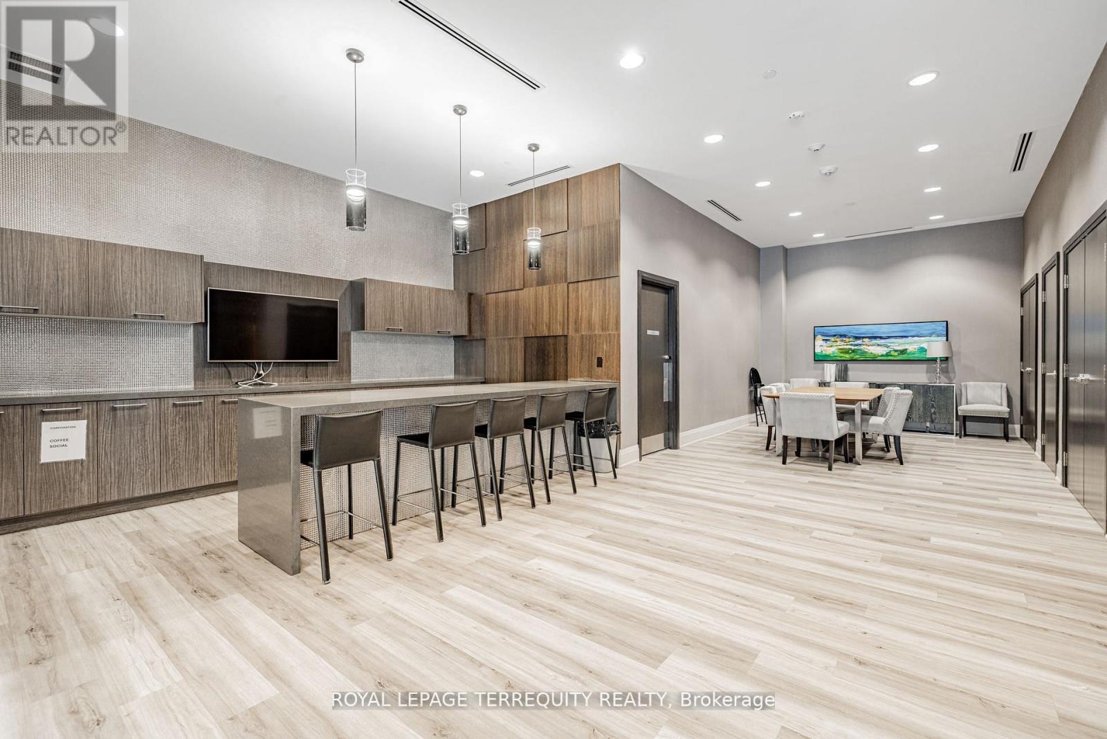 401 - 35 Fontenay Court, Toronto (Edenbridge-Humber Valley), Ontario  M9A 0E2 - Photo 22 - W12887848