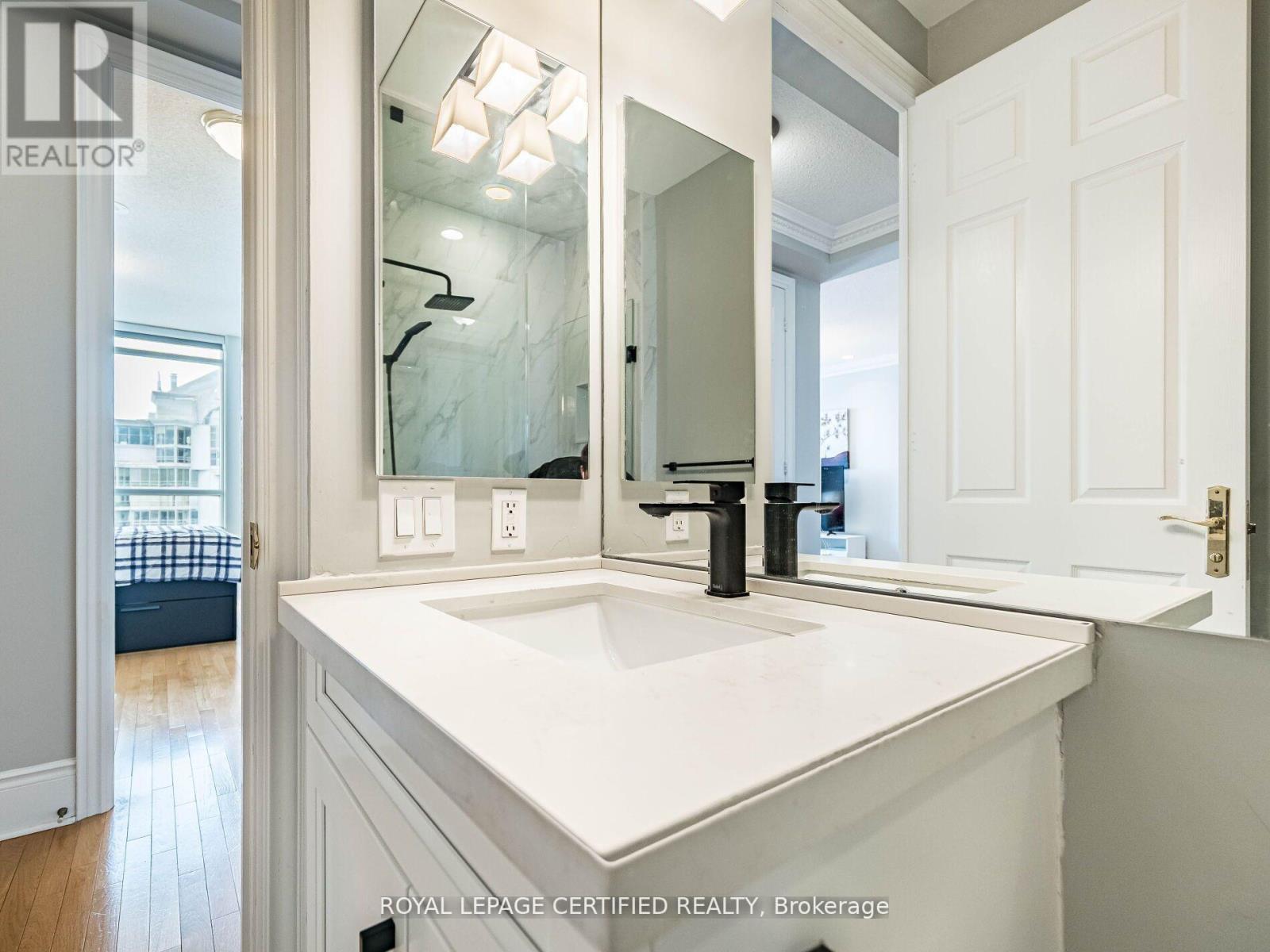 Ph 08 - 25 Kingsbridge Garden Circle, Mississauga, Ontario  L5R 4B1 - Photo 19 - W12887908