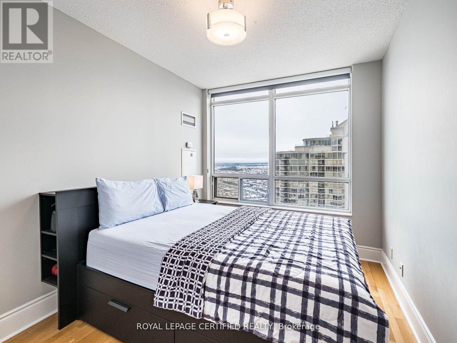 Ph 08 - 25 Kingsbridge Garden Circle, Mississauga, Ontario  L5R 4B1 - Photo 22 - W12887908