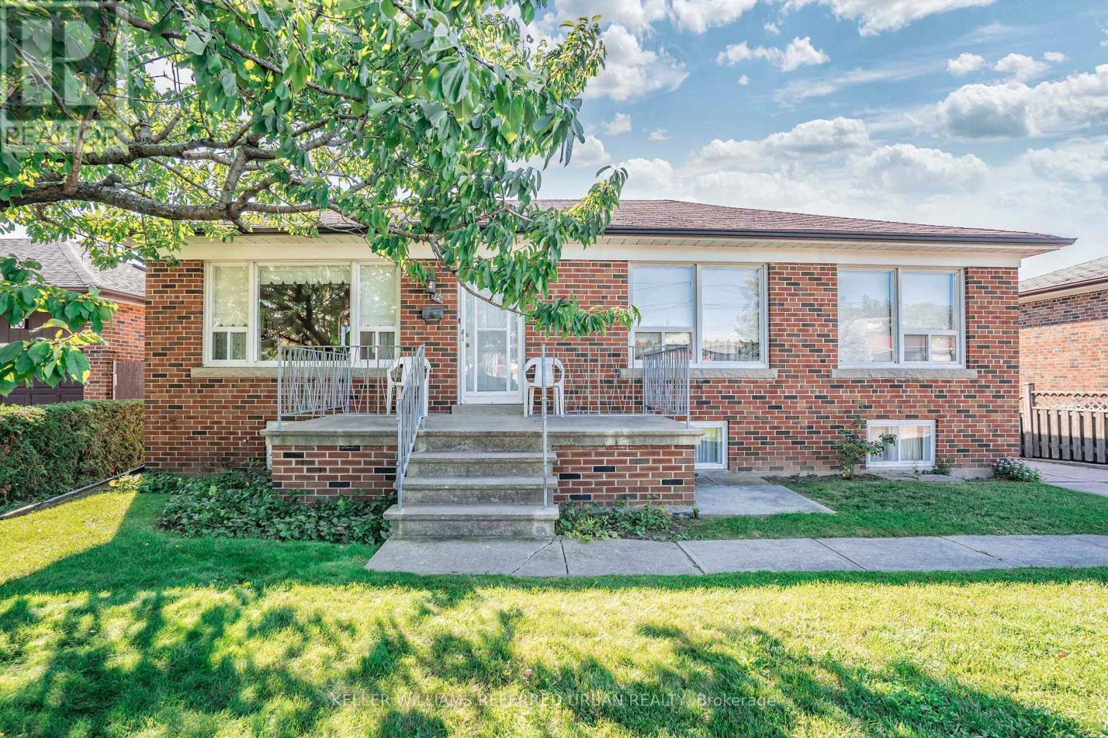 Main - 12 Erie Street, Toronto (Maple Leaf), Ontario  M6L 2P7 - Photo 2 - W12887914