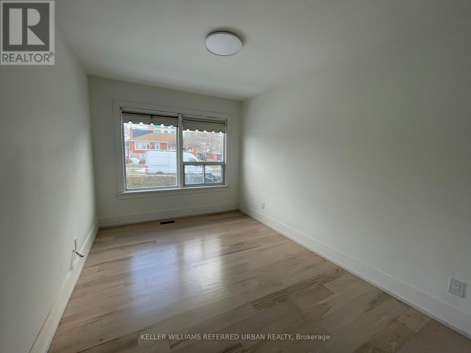 Main - 12 Erie Street, Toronto (Maple Leaf), Ontario  M6L 2P7 - Photo 8 - W12887914