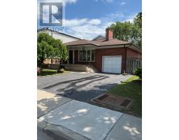 61 FOREST AVENUE, Mississauga, Ontario