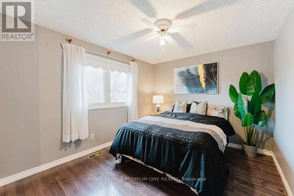 25 Sir Lancelot Court, Caledon (Bolton East), Ontario  L7E 1N3 - Photo 32 - W12887994