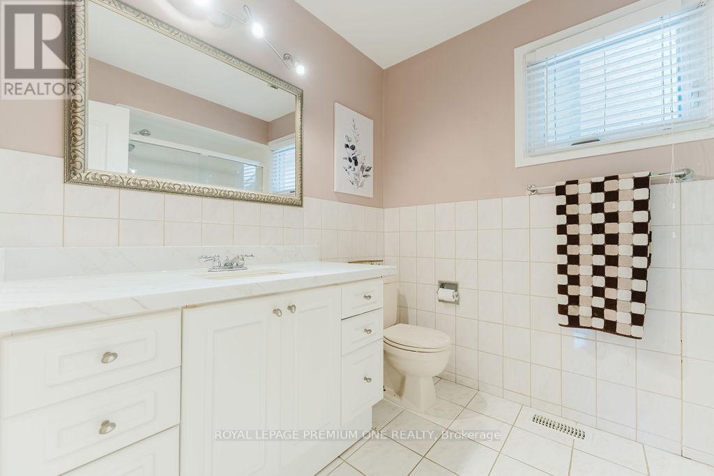 25 Sir Lancelot Court, Caledon (Bolton East), Ontario  L7E 1N3 - Photo 34 - W12887994