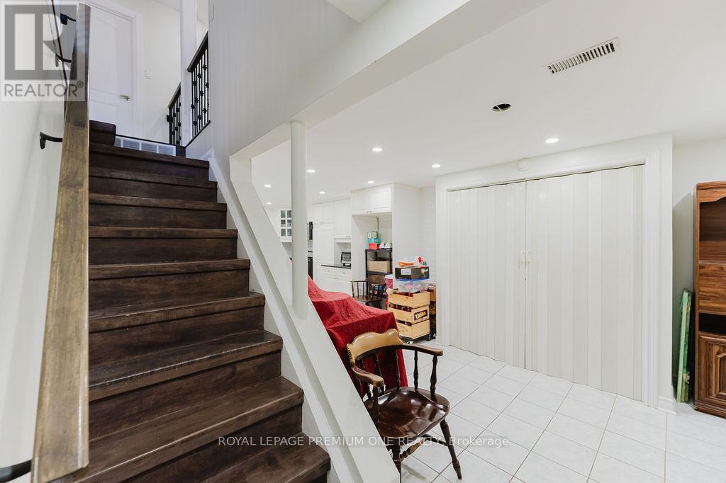 25 Sir Lancelot Court, Caledon (Bolton East), Ontario  L7E 1N3 - Photo 38 - W12887994