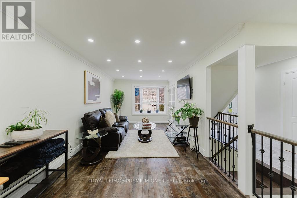 25 Sir Lancelot Court, Caledon (Bolton East), Ontario  L7E 1N3 - Photo 7 - W12887994