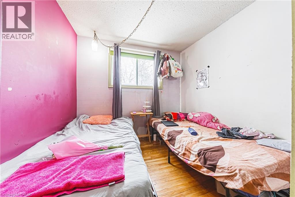 27 Glenview Court, Hamilton, Ontario  L9C 6H7 - Photo 18 - 40812435