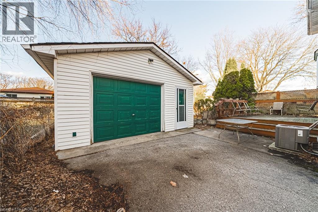 27 Glenview Court, Hamilton, Ontario  L9C 6H7 - Photo 29 - 40812435