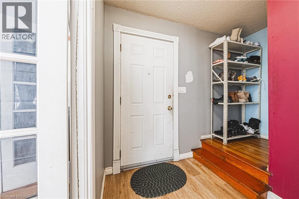 27 Glenview Court, Hamilton, Ontario  L9C 6H7 - Photo 5 - 40812435