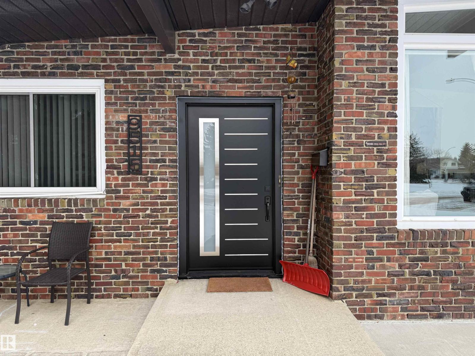 9515 149 Av Nw, Edmonton, Alberta  T5E 2M3 - Photo 2 - E4477627