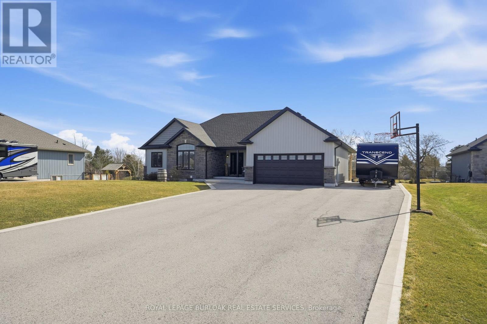 401 Lighthouse Drive, Haldimand, Ontario  N1A 2W6 - Photo 2 - X12887948